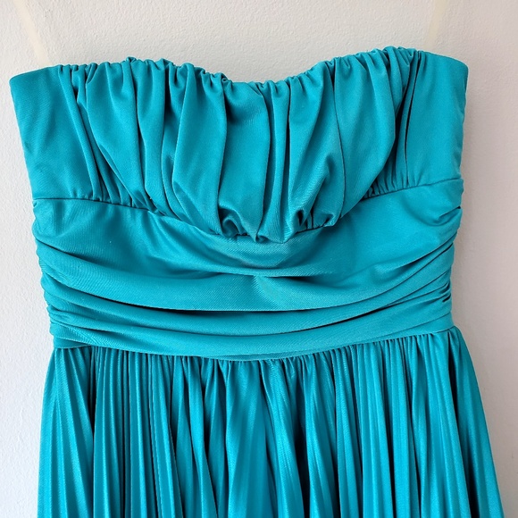 Y2K Sweetheart Pleated Strapless Dress - Picture 4 of 9